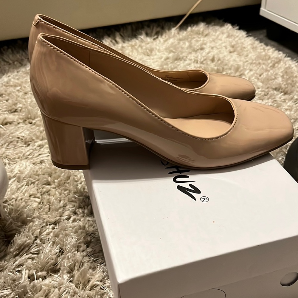 Brand new Bandolino shoes size 6